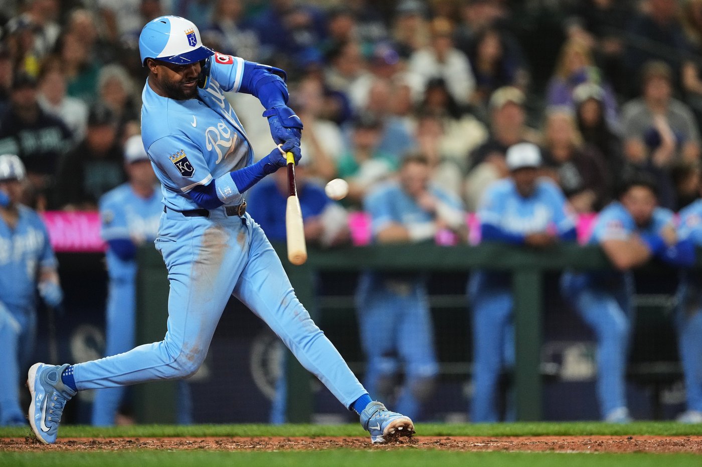 Massey scores in 10th on Garcia's sacrifice fly, Royals beat Mariners 3-2 | iNFOnews.ca Massey scores in 10th on Garcia's sacrifice fly, Royals beat Mariners 3-2 | iNFOnews.ca