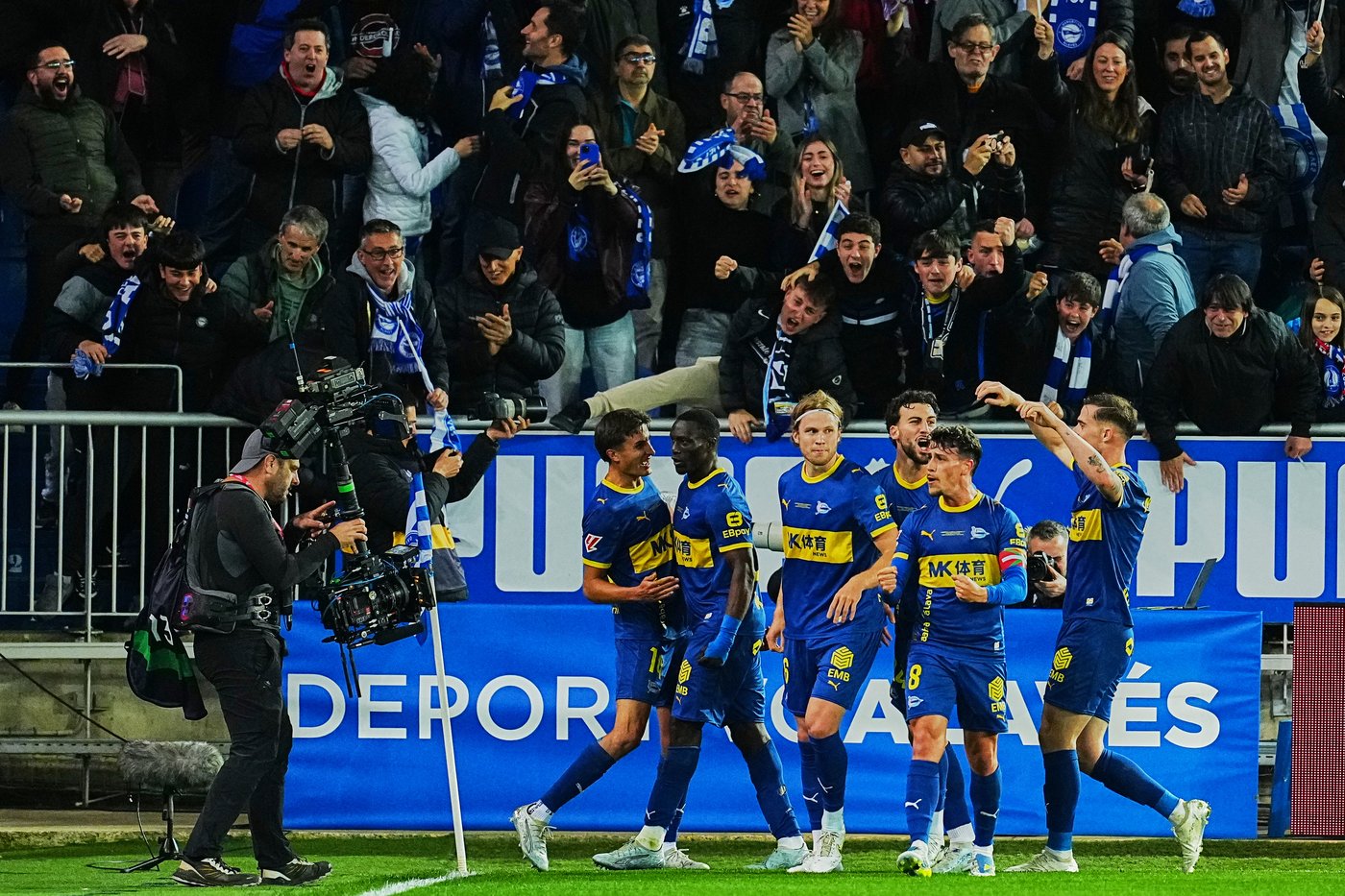 Barcelona's 100-point bid ends in a 1-0 loss at Alaves in the Spanish league | iNFOnews.ca Barcelona's 100-point bid ends in a 1-0 loss at Alaves in the Spanish league | iNFOnews.ca