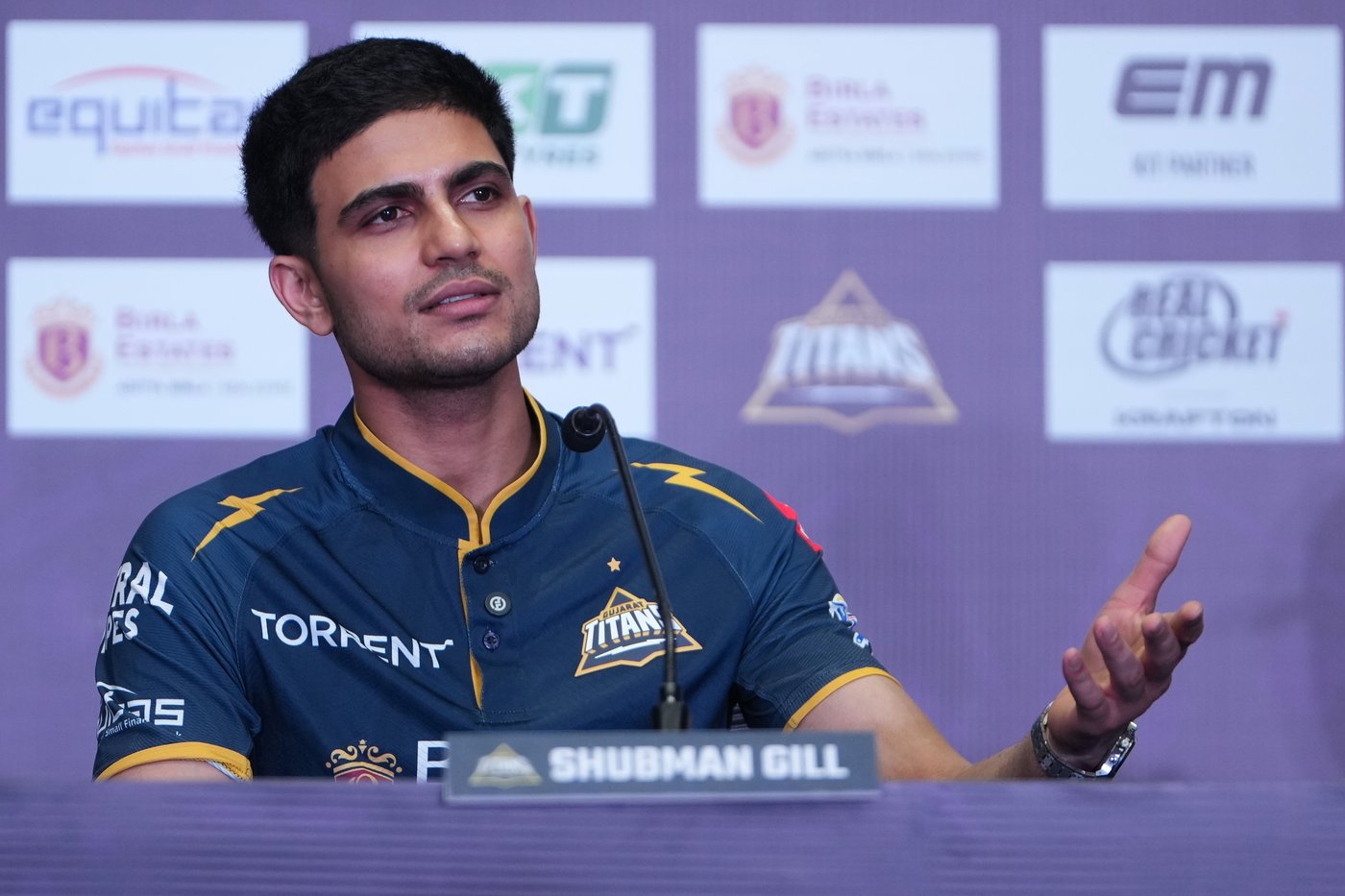 Kohli's Bengaluru begin IPL title defense in somber mood following victory parade deaths | iNFOnews.ca