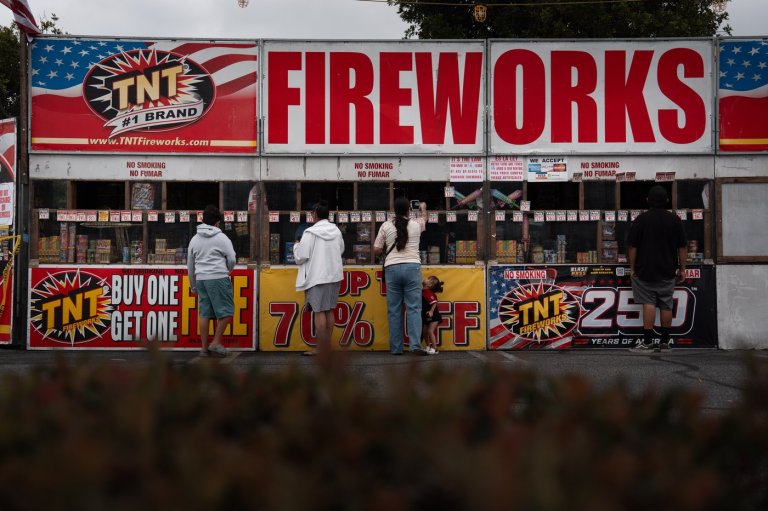 What to know about fireworks and the risk of wildfires this July 4th | iNFOnews.ca