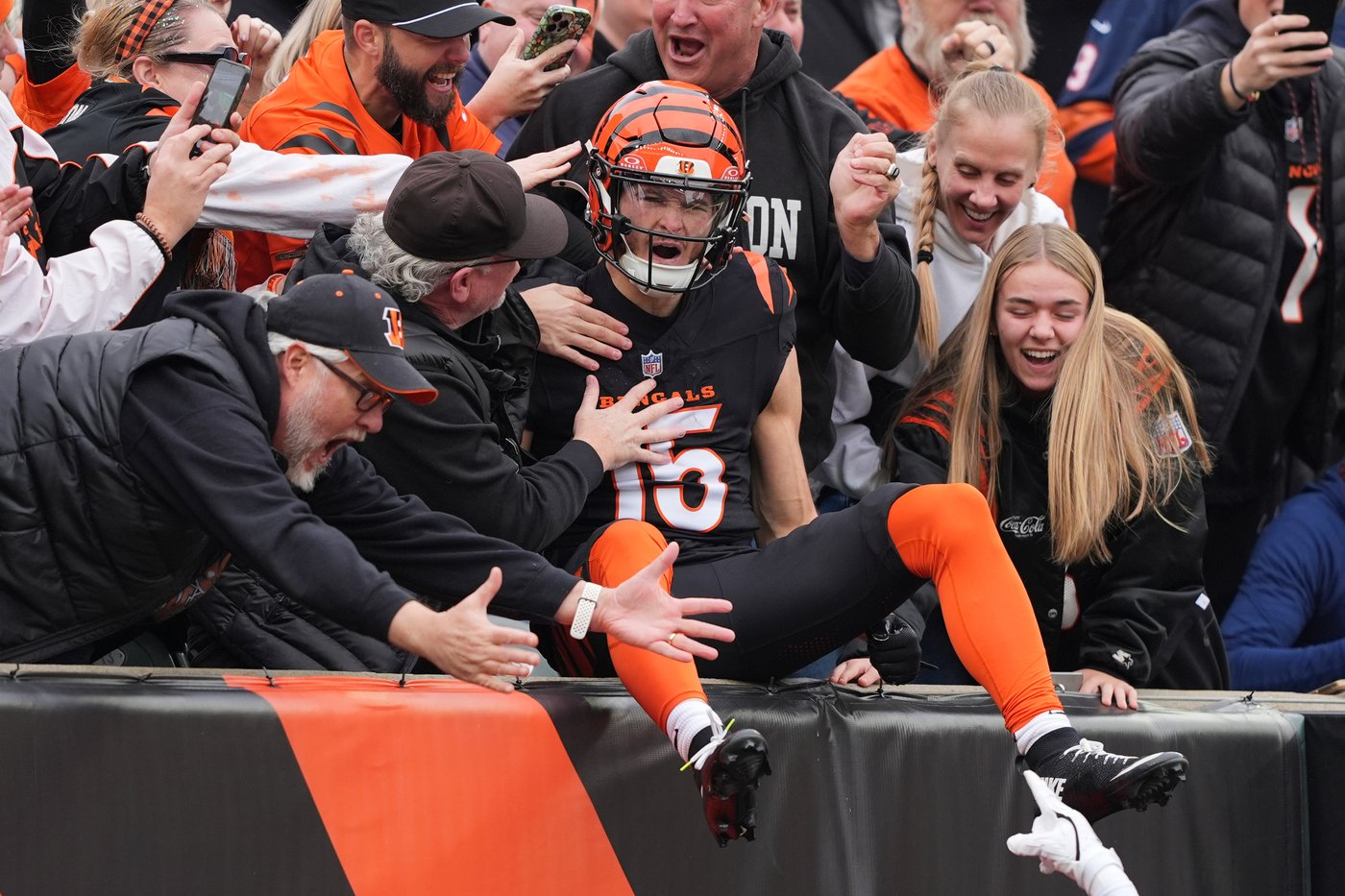 Bengals' Charlie Jones becomes first player to return 2 kickoffs for touchdowns under new NFL rules | iNFOnews.ca Bengals' Charlie Jones becomes first player to return 2 kickoffs for touchdowns under new NFL rules | iNFOnews.ca