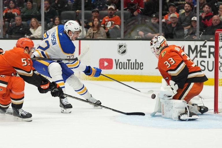 Tage Thompson has hat trick, 5 points in Sabres' 7-6 win over Ducks | iNFOnews.ca