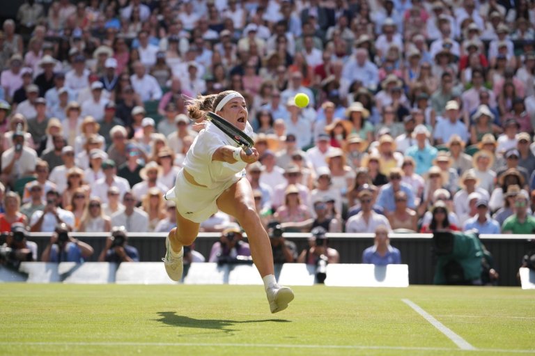 Karolina Muchova plays Linda Noskova in all-Czech final at Wimbledon | iNFOnews.ca