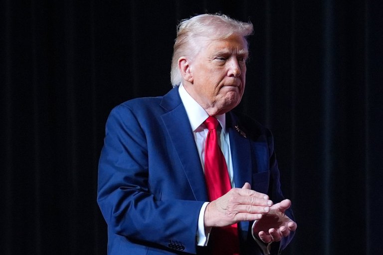 Trump directs the Pentagon to use 'all available funds' to ensure troops are paid despite shutdown | iNFOnews.ca
