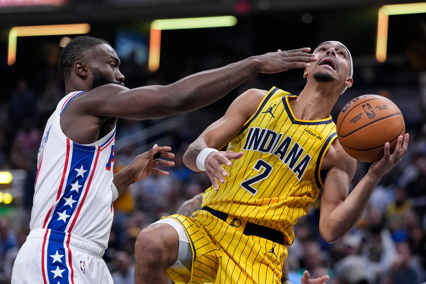 Maxey scores 27 points and leads the 76ers to a 114-109 victory over the Pacers | iNFOnews.ca