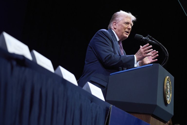 Trump tries to soothe Qatar after Israeli strikes but stops short of decrying another ally | iNFOnews.ca