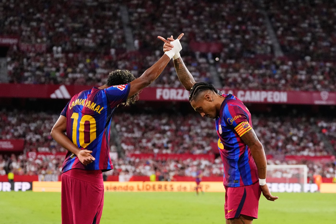 Rampant Barcelona wins again as Inter salvages a 2-2 draw at Roma and Arsenal has a first loss | iNFOnews.ca Rampant Barcelona wins again as Inter salvages a 2-2 draw at Roma and Arsenal has a first loss | iNFOnews.ca