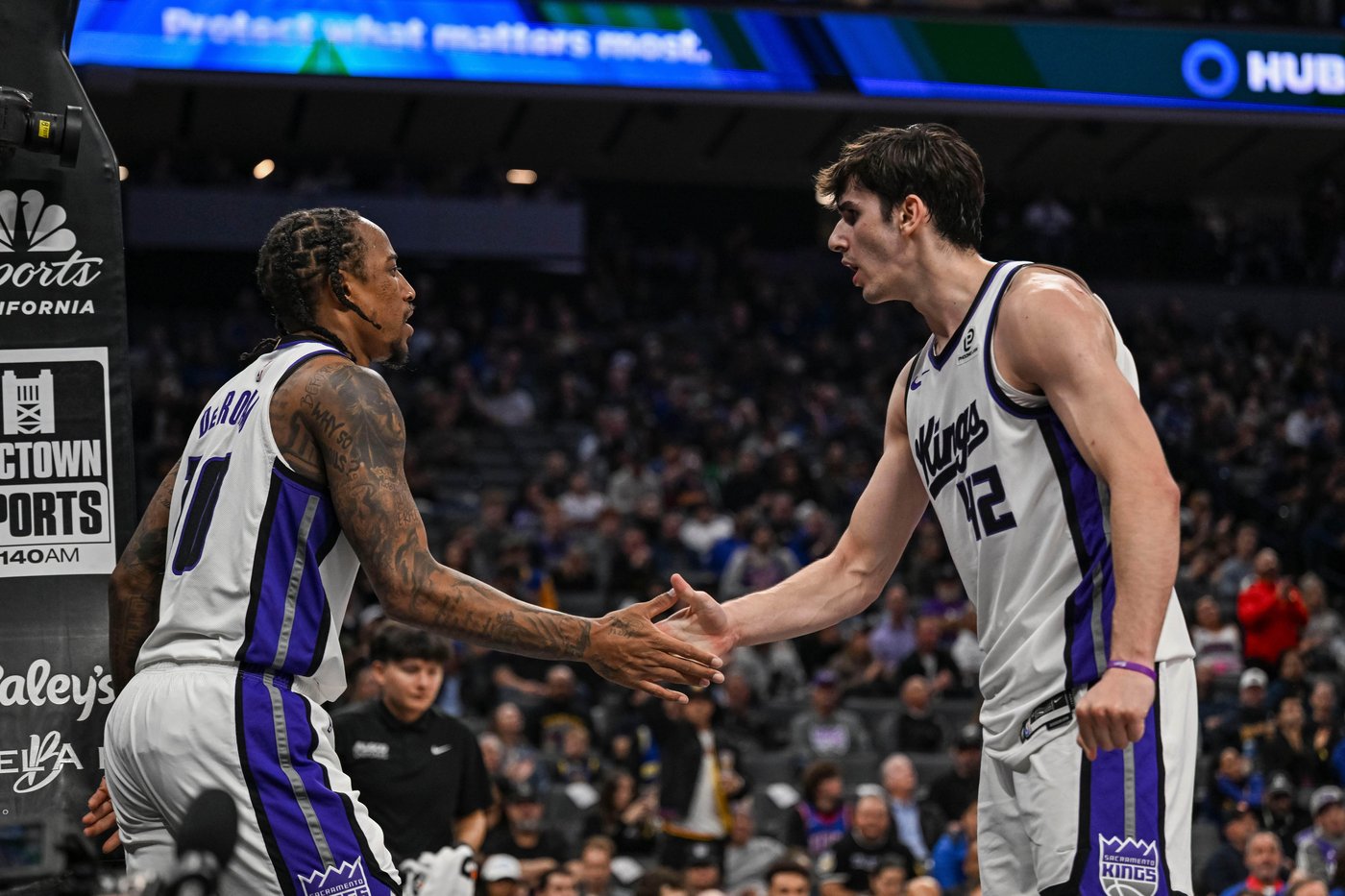 Westbrook's triple-double and Schroder's clutch run lift Kings over Warriors 121-116 | iNFOnews.ca Westbrook's triple-double and Schroder's clutch run lift Kings over Warriors 121-116 | iNFOnews.ca