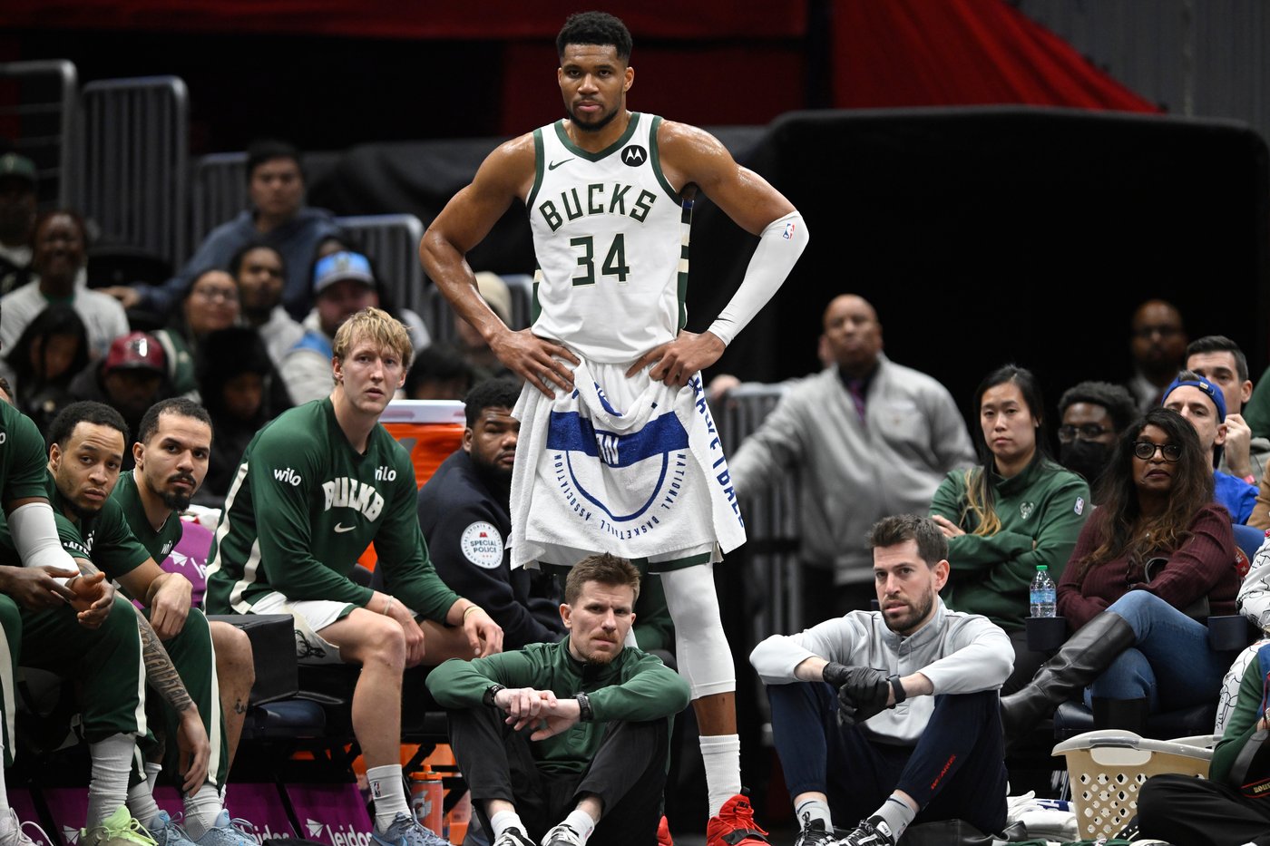 Bucks coach Doc Rivers disputes report that Antetokounmpo is talking with team about his future | iNFOnews.ca