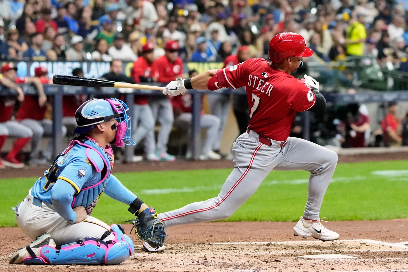 Reds overtake Mets for NL's 3rd wild-card spot by beating Brewers 3-1 | iNFOnews.ca Reds overtake Mets for NL's 3rd wild-card spot by beating Brewers 3-1 | iNFOnews.ca