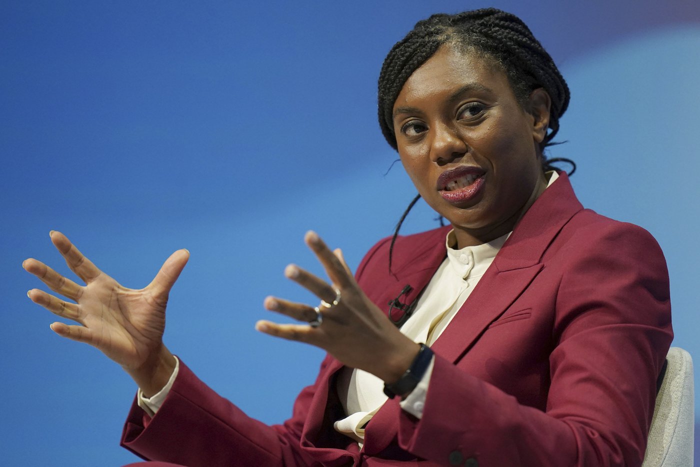 4 candidates to lead Britain's defeated Conservatives bash Labour, and each other | iNFOnews.ca