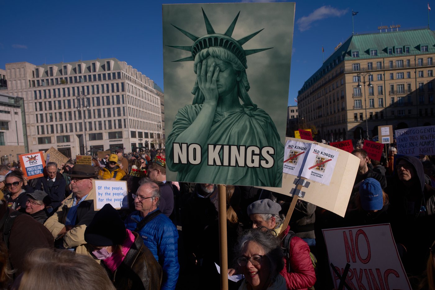 Photos show ‘No Kings’ rallies against Trump across the US and in Europe | iNFOnews.ca