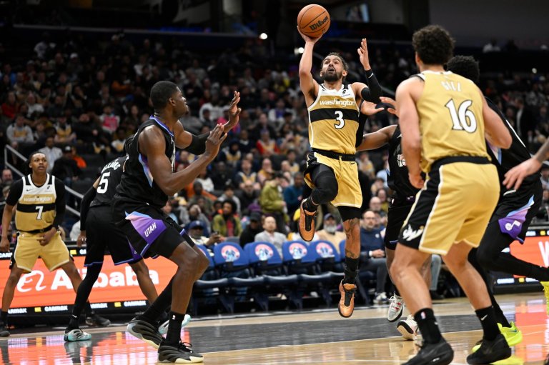 Trae Young brings plenty of excitement to the court in limited minutes in his Wizards debut | iNFOnews.ca