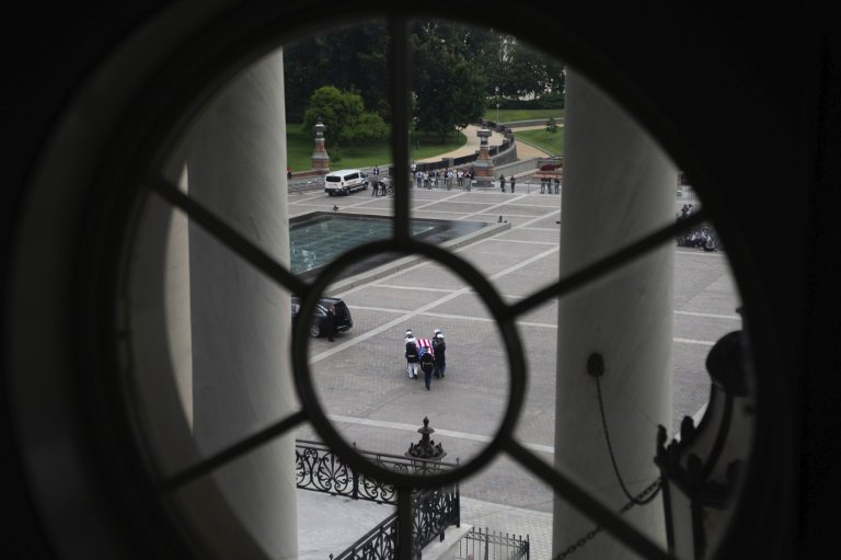 Lindsey Graham honored with memorial services in Washington, in photos | iNFOnews.ca