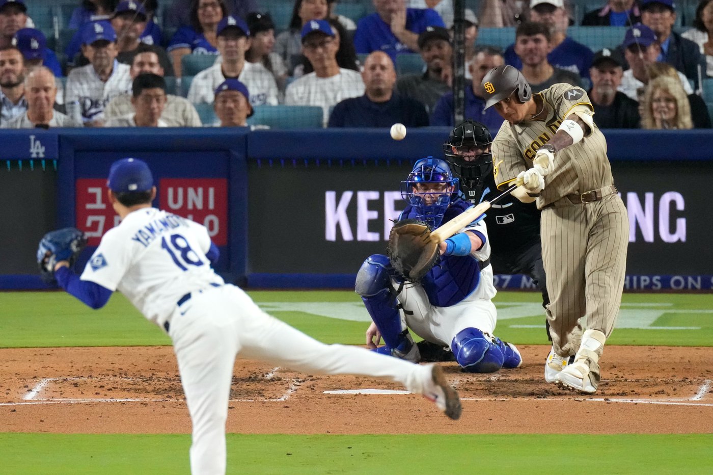 Machado powers the Padres past the Dodgers 5-1, snapping Los Angeles' 11-game home winning streak | iNFOnews.ca
