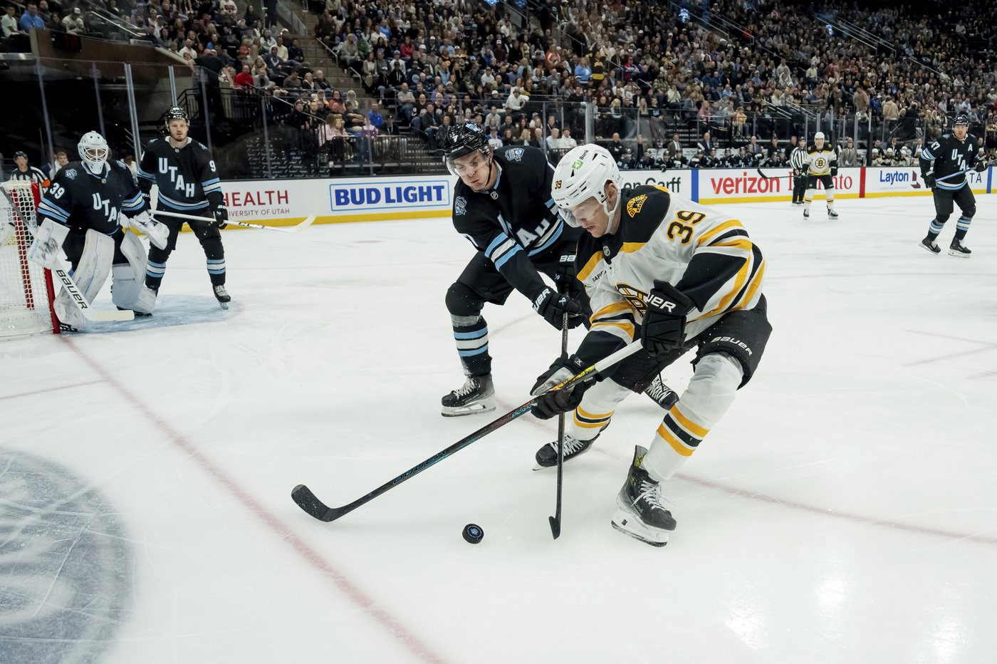 Kesslering scores in OT to lift Utah to 2-1 win over Bruins | iNFOnews.ca