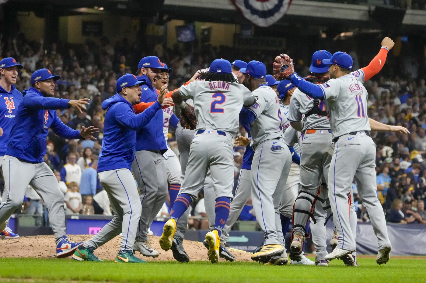 Mets advance in playoffs with 4-2 win over Brewers as Alonso homers to spark 9th-inning rally | iNFOnews.ca