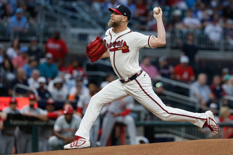 Chris Sale fans 10, reaches 200 strikeouts for the season as Braves edge Reds 3-2 | iNFOnews.ca