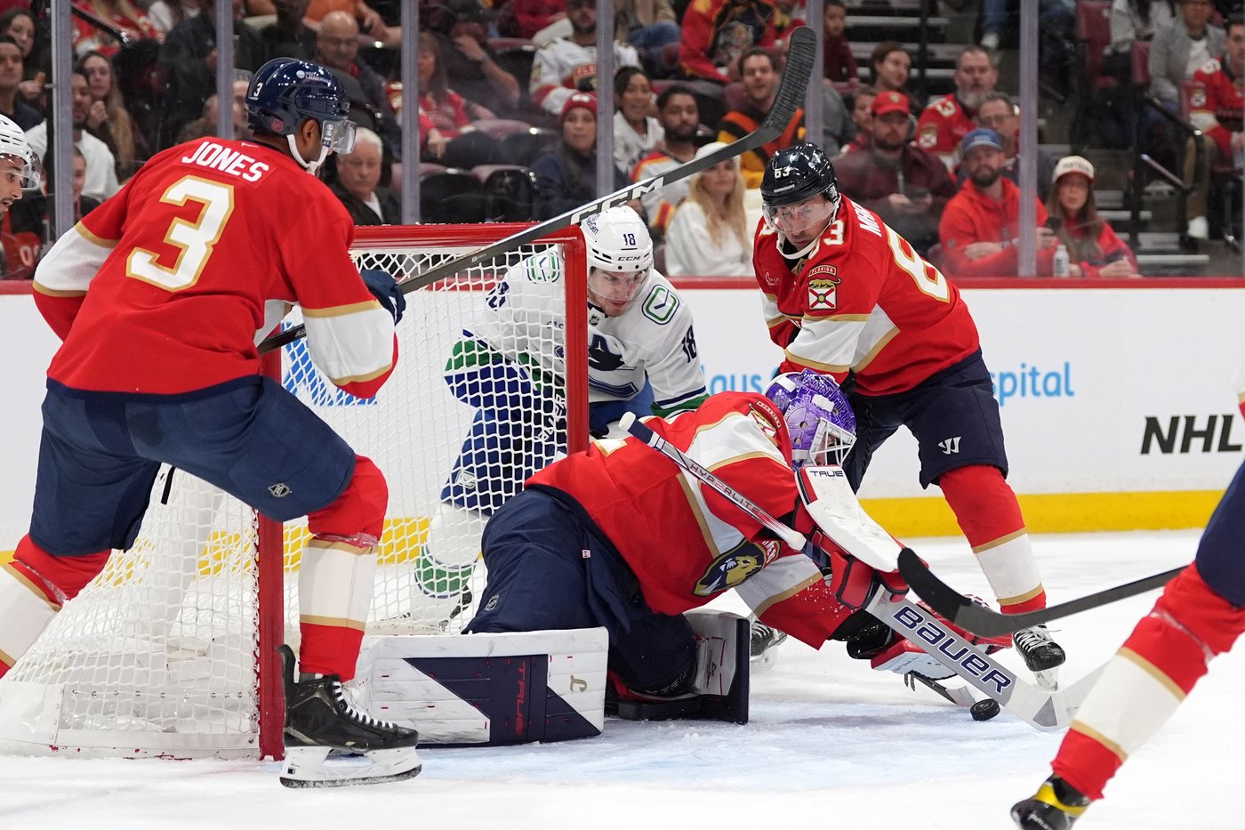 Bennett keys Panthers' three-goal third period in 8-5 win over Canucks | iNFOnews.ca Bennett keys Panthers' three-goal third period in 8-5 win over Canucks | iNFOnews.ca