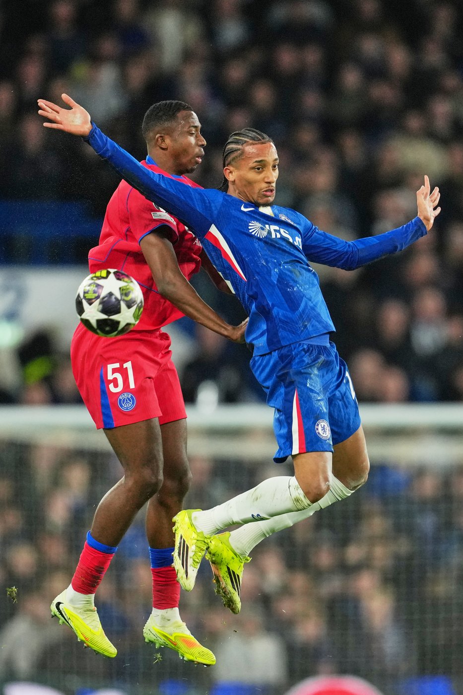 After a 'Champions of the World' banner, PSG's surge sinks Chelsea at Stamford Bridge | iNFOnews.ca