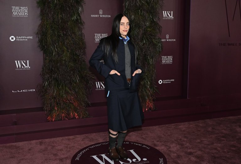 Billie Eilish to billionaires: 'No hate, but give your money away, shorties” | iNFOnews.ca Billie Eilish to billionaires: 'No hate, but give your money away, shorties” | iNFOnews.ca