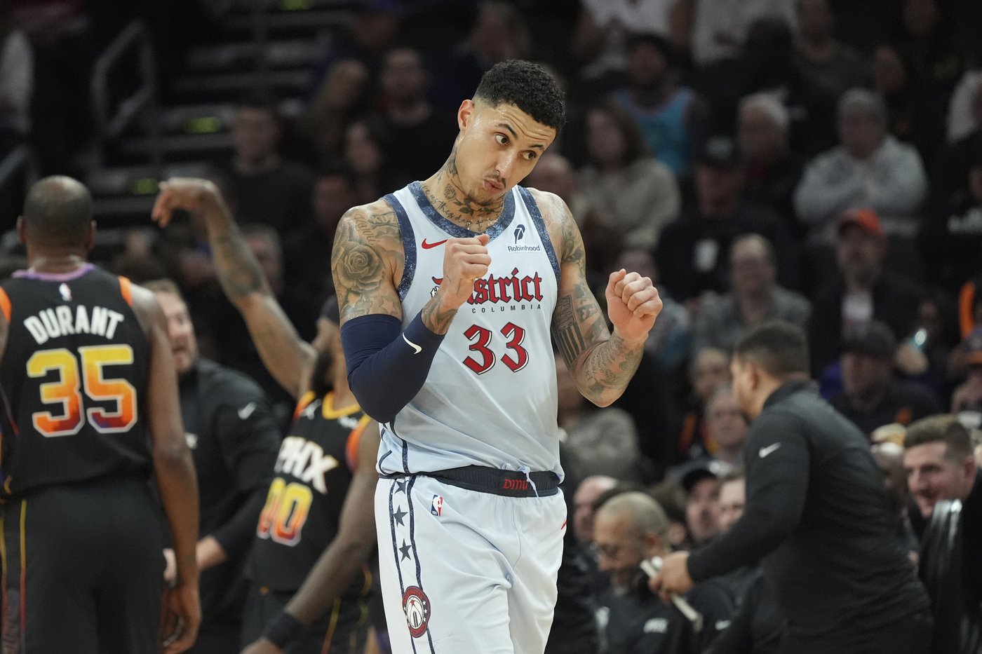 Durant scores 29 points as the Suns hand the Wizards their 13th straight loss, 119-109 | iNFOnews.ca Durant scores 29 points as the Suns hand the Wizards their 13th straight loss, 119-109 | iNFOnews.ca