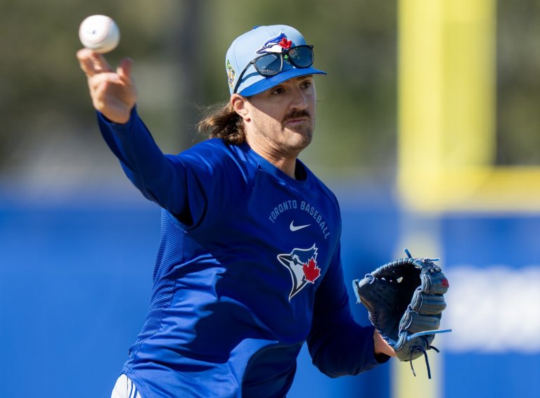Jays pitcher Gausman strikes out three in spring debut, but Jays fall 8-7 to Marlins | iNFOnews.ca