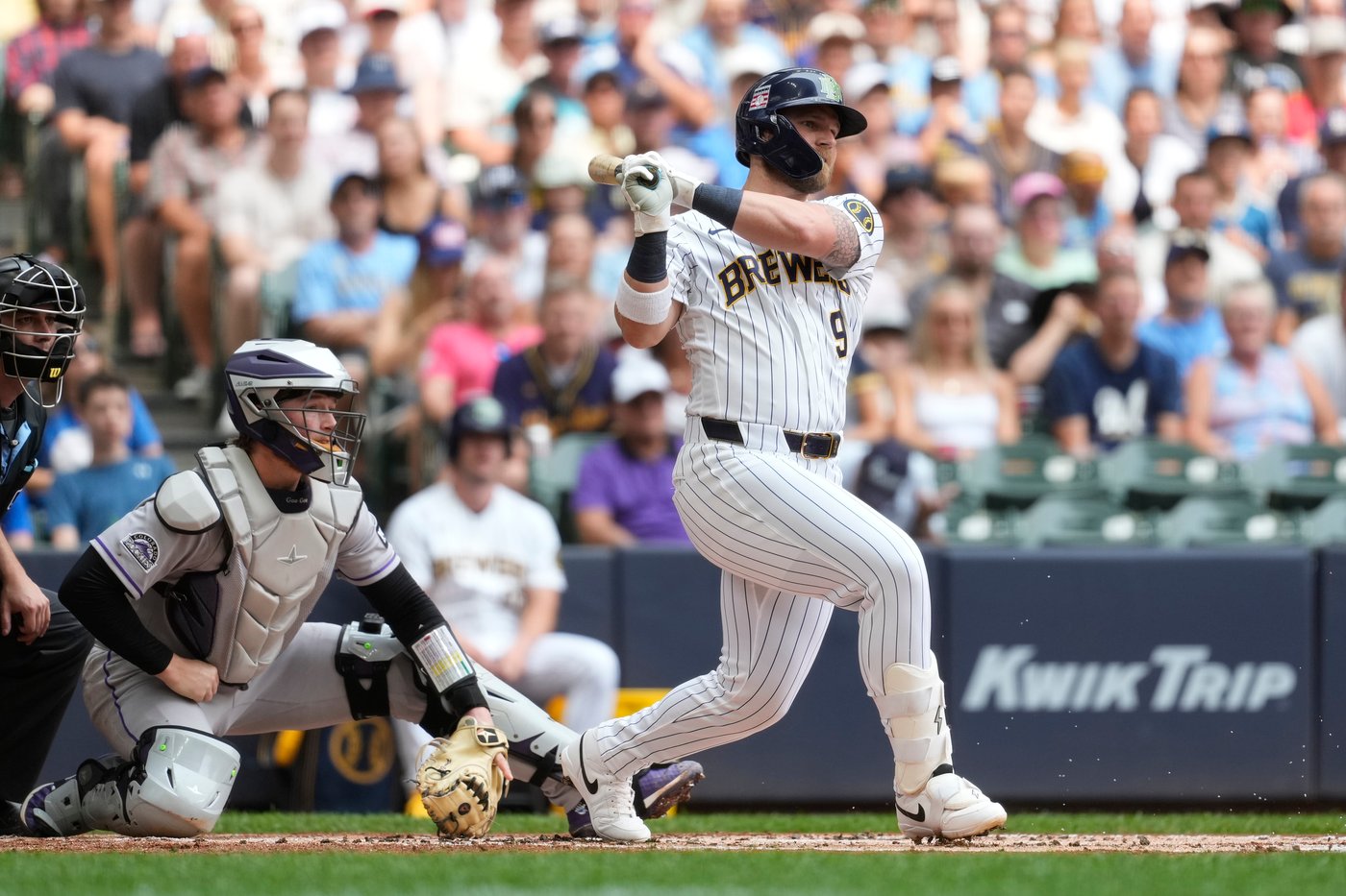 Brewers' slugger Jake Bauers to miss time with broken toe | iNFOnews.ca