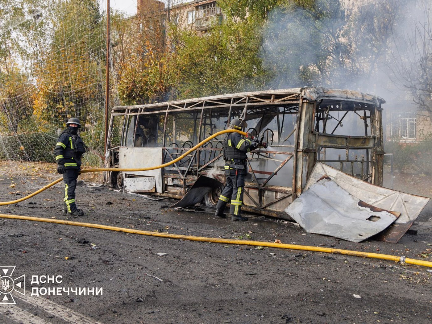 Russian strike on Ukrainian public buses kills 30 people as blackouts worsen in Kyiv | iNFOnews.ca