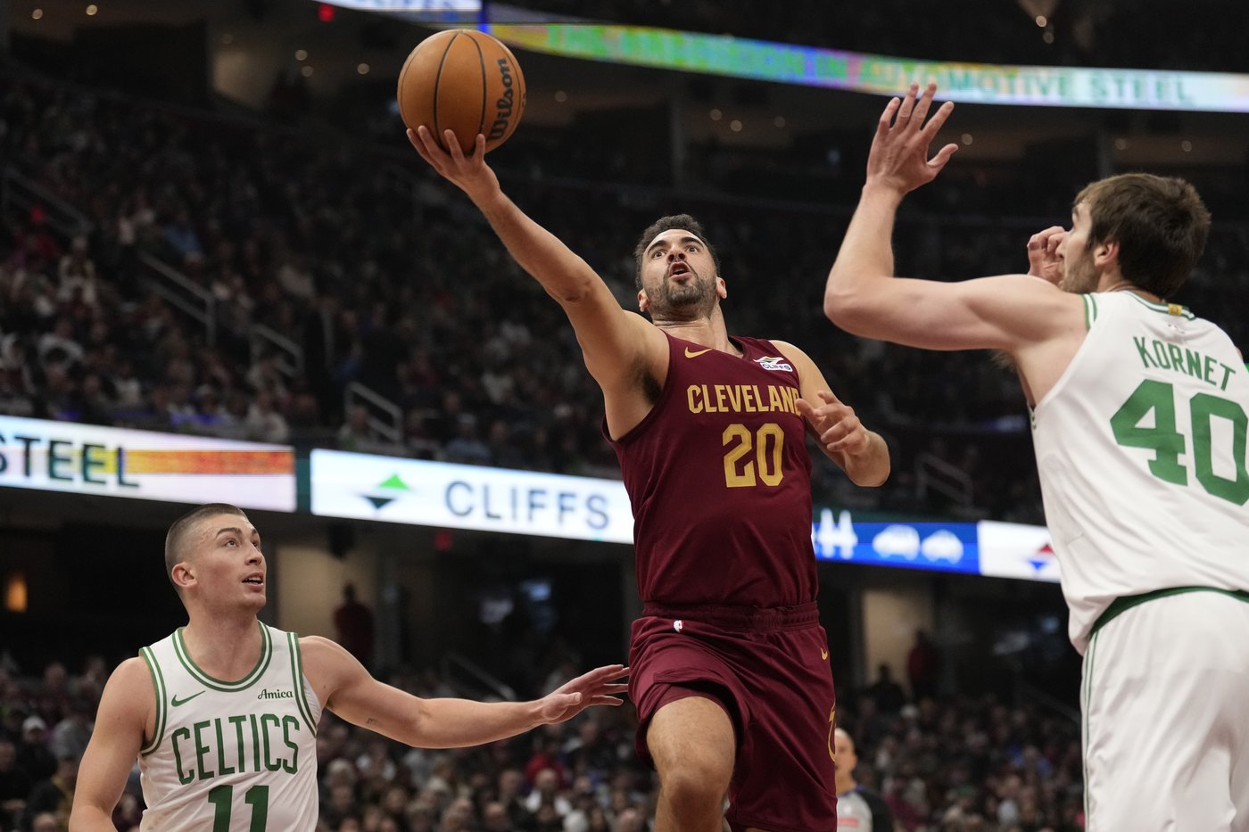 Mitchell scores 35, Cavs end Celtics' winning streak with 115-111 win in matchup of East's elite | iNFOnews.ca