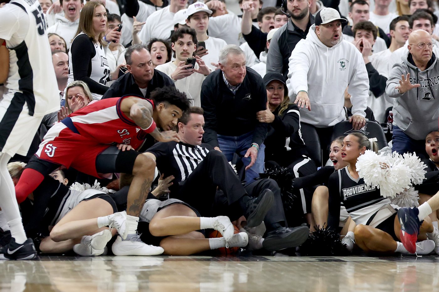 No. 17 St. John's survives Providence push to win 11th straight, 79-69 over Friars | iNFOnews.ca No. 17 St. John's survives Providence push to win 11th straight, 79-69 over Friars | iNFOnews.ca