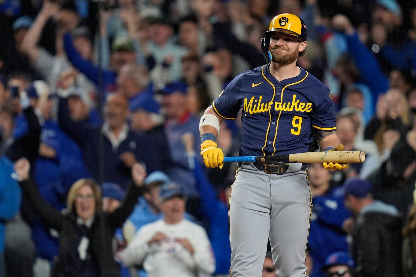 Cubs use 4-run 1st inning to top the Brewers 4-3 and avoid NL Division Series sweep | iNFOnews.ca Cubs use 4-run 1st inning to top the Brewers 4-3 and avoid NL Division Series sweep | iNFOnews.ca