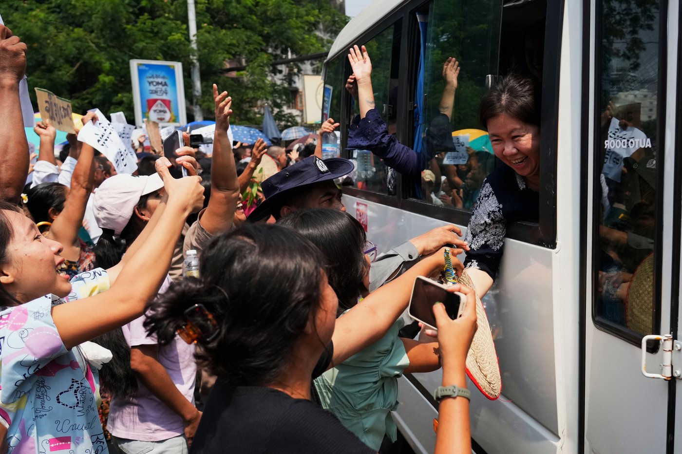 Former President Win Myint freed in broad Myanmar prisoner amnesty | iNFOnews.ca Former President Win Myint freed in broad Myanmar prisoner amnesty | iNFOnews.ca