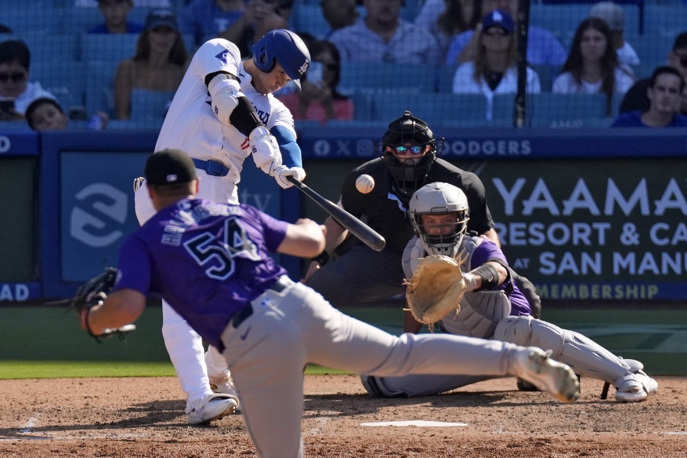 Ohtani, Betts go back-to-back in ninth as Dodgers rally past Rockies 6-5 | iNFOnews.ca