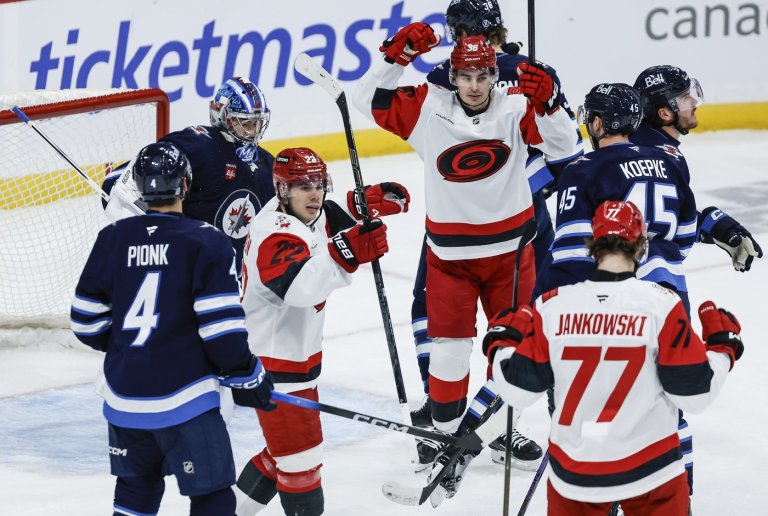 Former Jets forward Ehlers scores winner as Carolina Hurricanes top Winnipeg 3-2 | iNFOnews.ca
