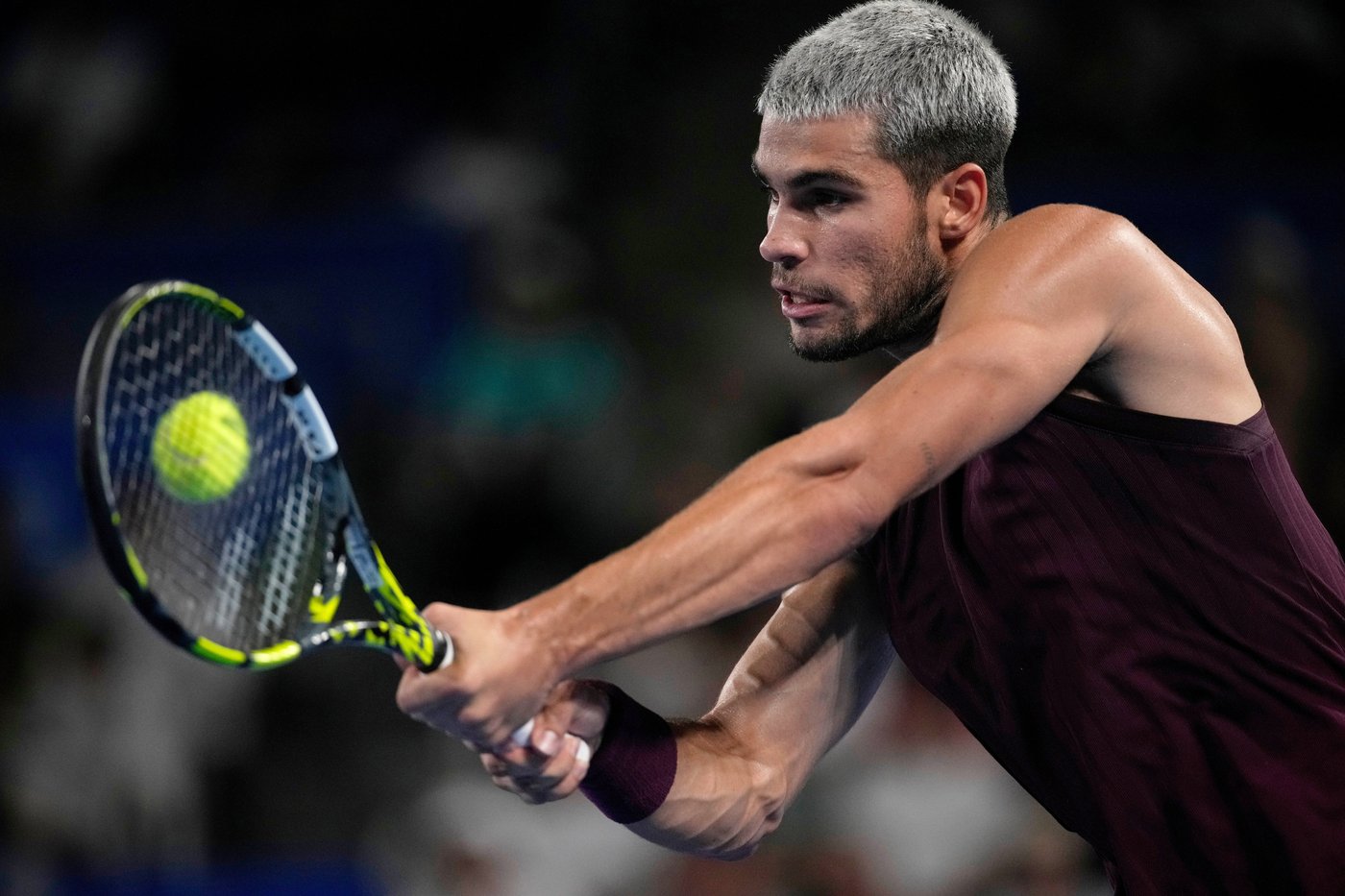 Swiatek wins 400th career match, advances to China Open fourth round. Alcaraz reaches final in Japan | iNFOnews.ca