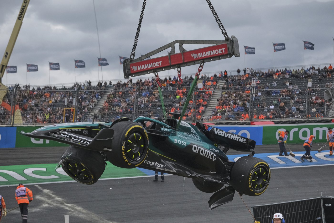 F1 tension builds as Oscar Piastri and Lando Norris resume title fight at the Dutch GP | iNFOnews.ca