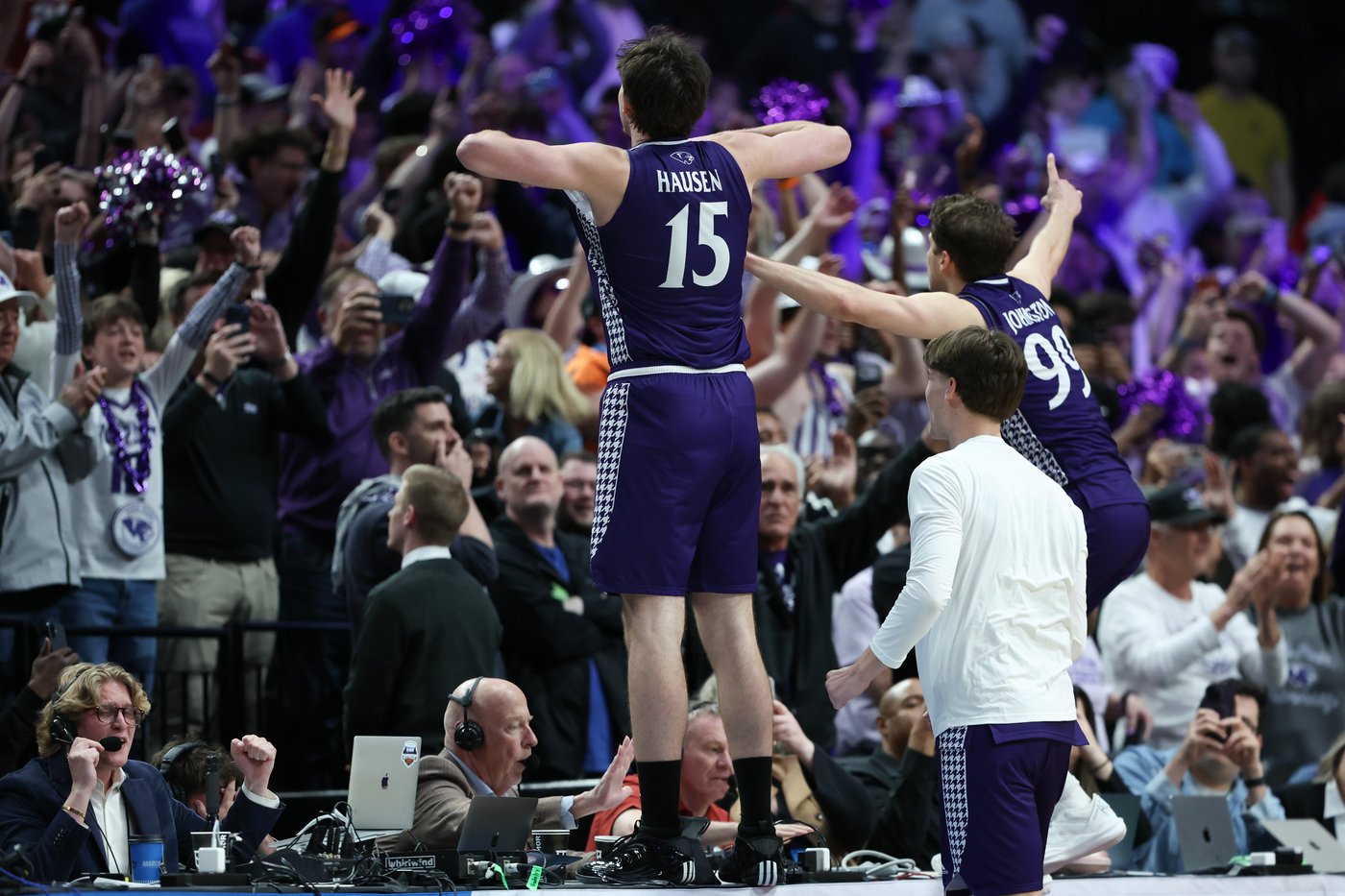 High Point stuns Wisconsin 83-82 in March Madness on Chase Johnston's first 2-point basket of season | iNFOnews.ca