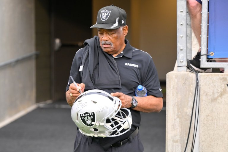 Raiders legend George Atkinson, known for his fierce hits, dies at 78 | iNFOnews.ca Raiders legend George Atkinson, known for his fierce hits, dies at 78 | iNFOnews.ca