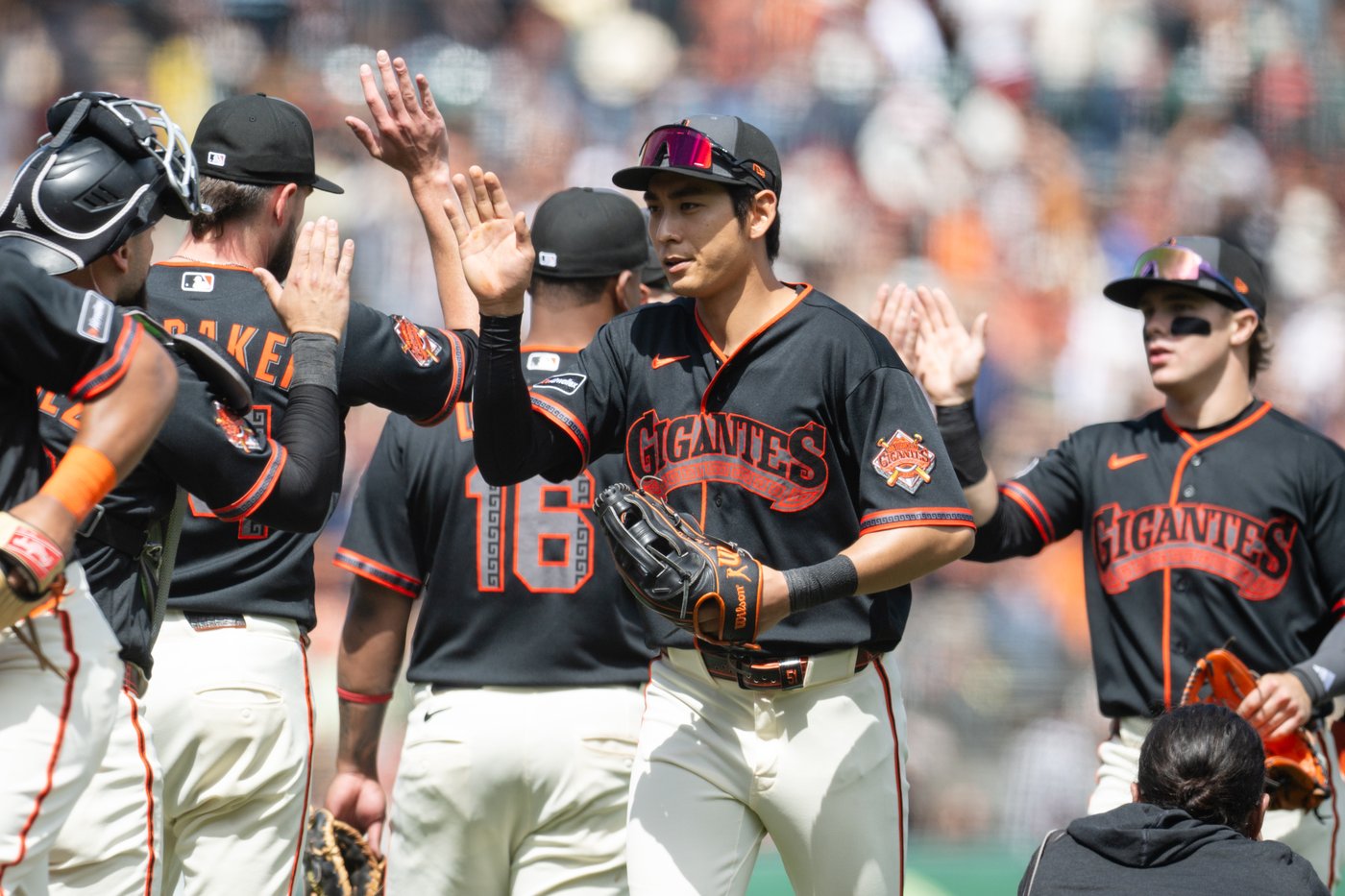 Mahle gets first win since April and Schmitt hits go-ahead, 3-run homer as Giants beat Rockies 4-2 | iNFOnews.ca