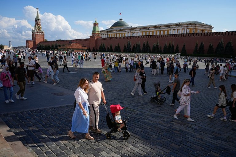 Russia faces a shrinking and aging population and tries restrictive laws to combat it | iNFOnews.ca Russia faces a shrinking and aging population and tries restrictive laws to combat it | iNFOnews.ca