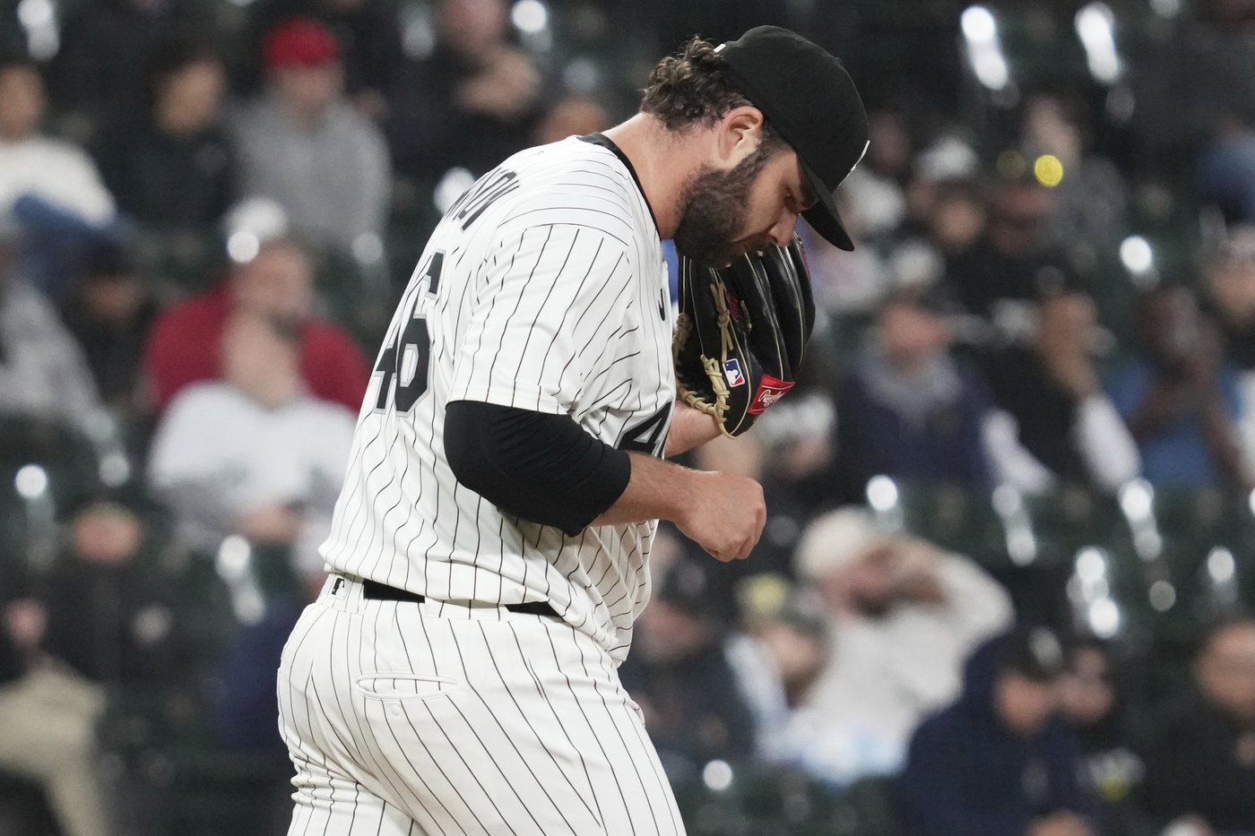 Durbin gets key 2-run single as the Brewers beat the lowly White Sox 7-2 | iNFOnews.ca Durbin gets key 2-run single as the Brewers beat the lowly White Sox 7-2 | iNFOnews.ca