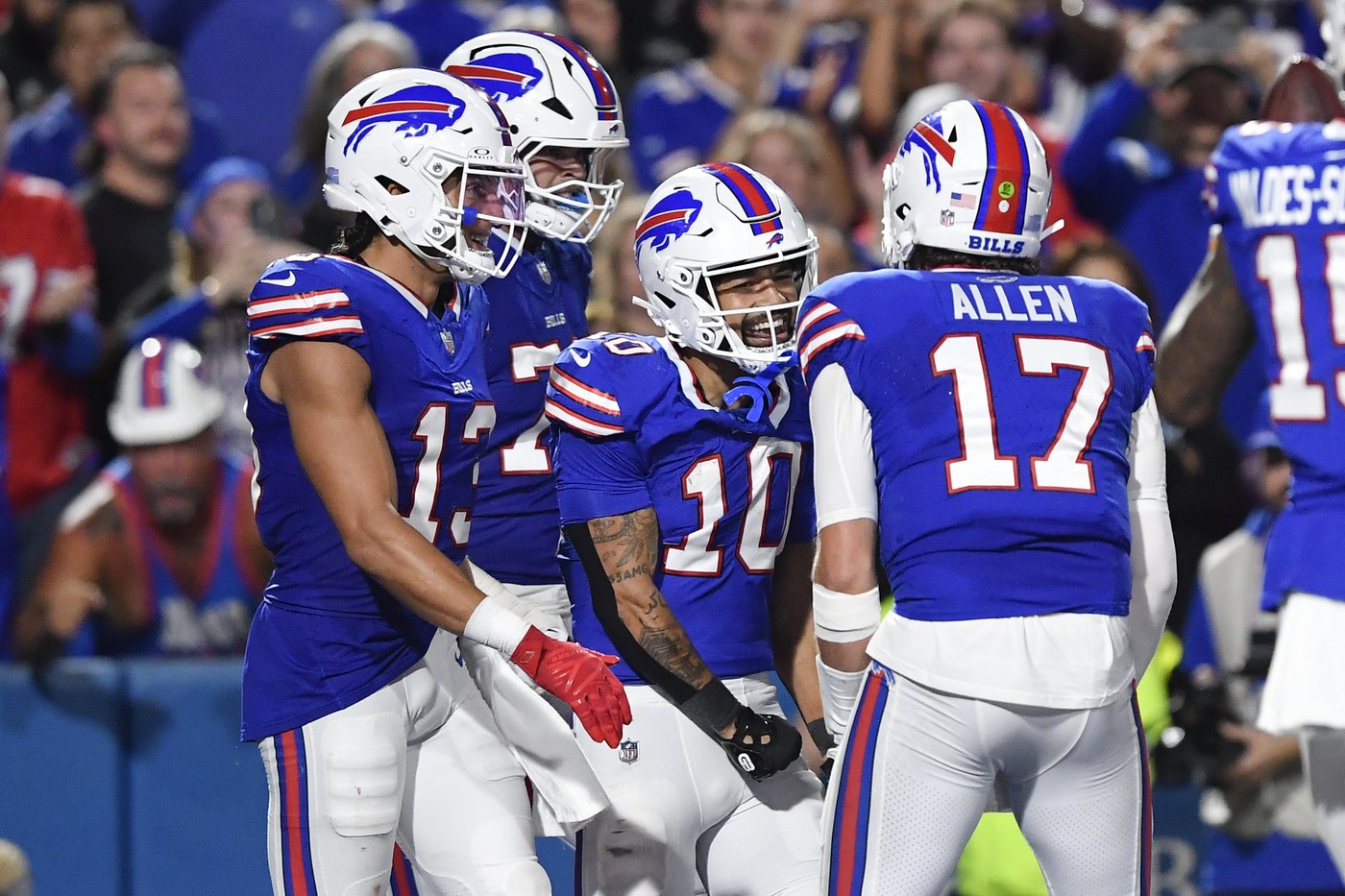 Josh Allen throws 4 TD passes and the Bills roll to a 47-10 win over the unraveling Jaguars | iNFOnews.ca Josh Allen throws 4 TD passes and the Bills roll to a 47-10 win over the unraveling Jaguars | iNFOnews.ca
