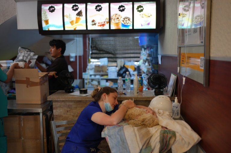 Venezuelan earthquake survivors search for missing pets at 'Hospital McDonald's' | iNFOnews.ca