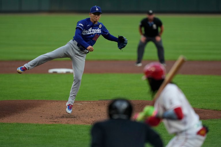 Yamamoto dominant as Dodgers beat Reds 4-0, edge closer to NL West title | iNFOnews.ca