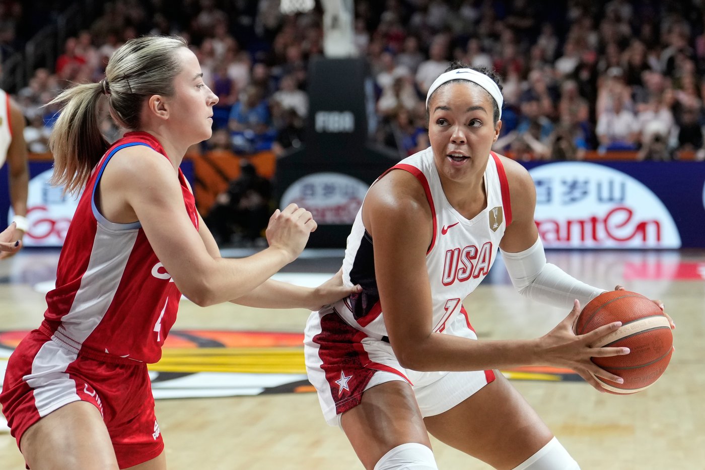 Stewart and Collier spark a US bounce back, routing the Czech Republic 105-64 | iNFOnews.ca