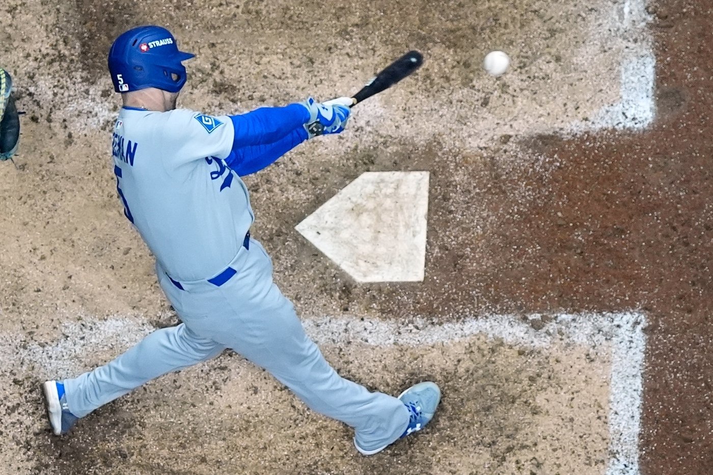 Snell spectacular and Dodgers barely hold on in 9th to beat Brewers 2-1 in NLCS opener | iNFOnews.ca