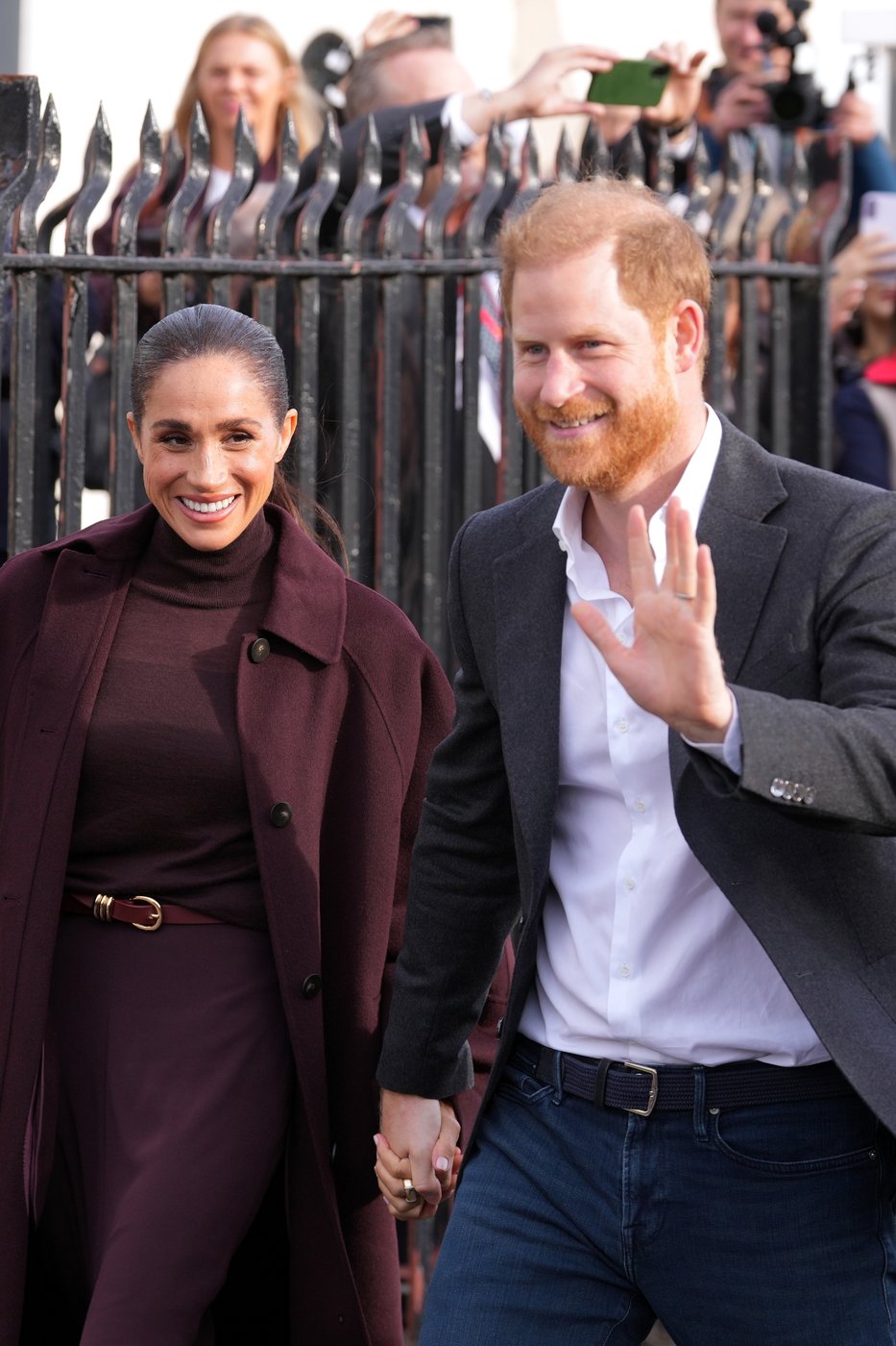 Prince Harry and Meghan cheered as they make first joint appearance since returning to UK | iNFOnews.ca