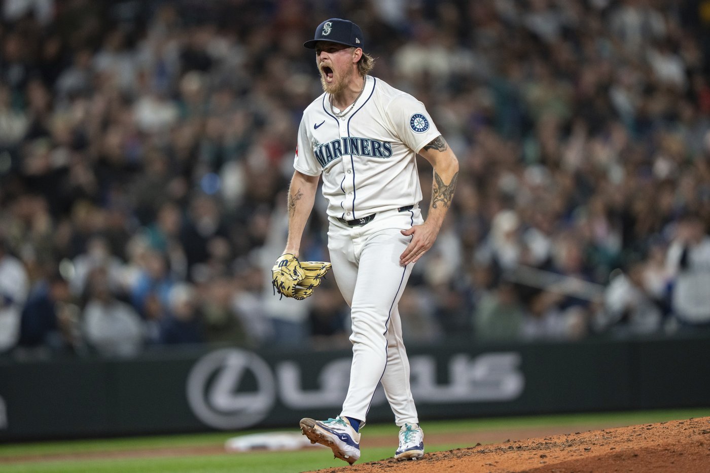J.P. Crawford's single in the 11th gives Mariners 2-1 win over Yankees to end 4-game skid | iNFOnews.ca J.P. Crawford's single in the 11th gives Mariners 2-1 win over Yankees to end 4-game skid | iNFOnews.ca