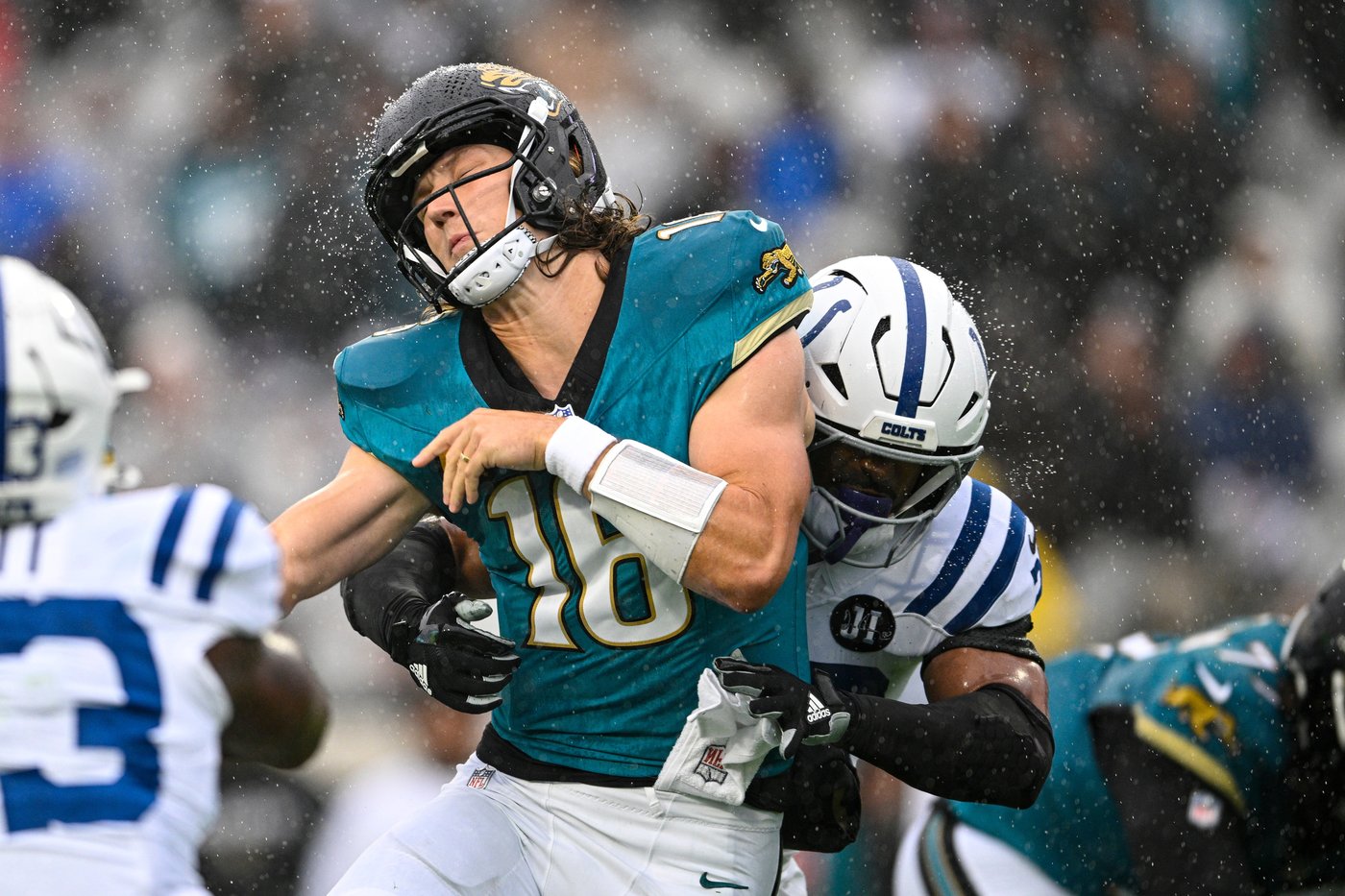 Daniel Jones hurt in Jaguars' 11th consecutive home win against the Colts, 36-19 | iNFOnews.ca